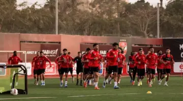 لما تعرف تلعب تعالَ اتكلم معايا.. كواليس صادمة في مباراة الأهلي وسيراميكا